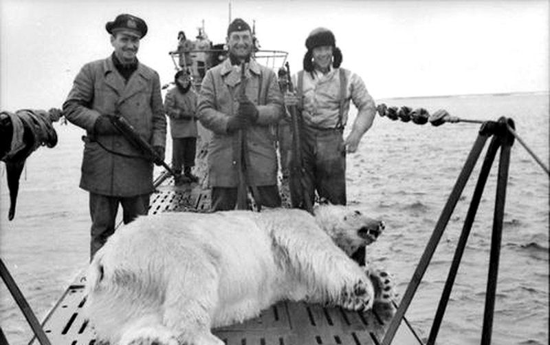 german_sub_crewmen_pose_with_a_freshly_killed_polar_bear_.6t0rtygvrs4kw8k0gcwgs0s0o.ejcuplo1l0oo0sk8c40s8osc4.th.jpeg