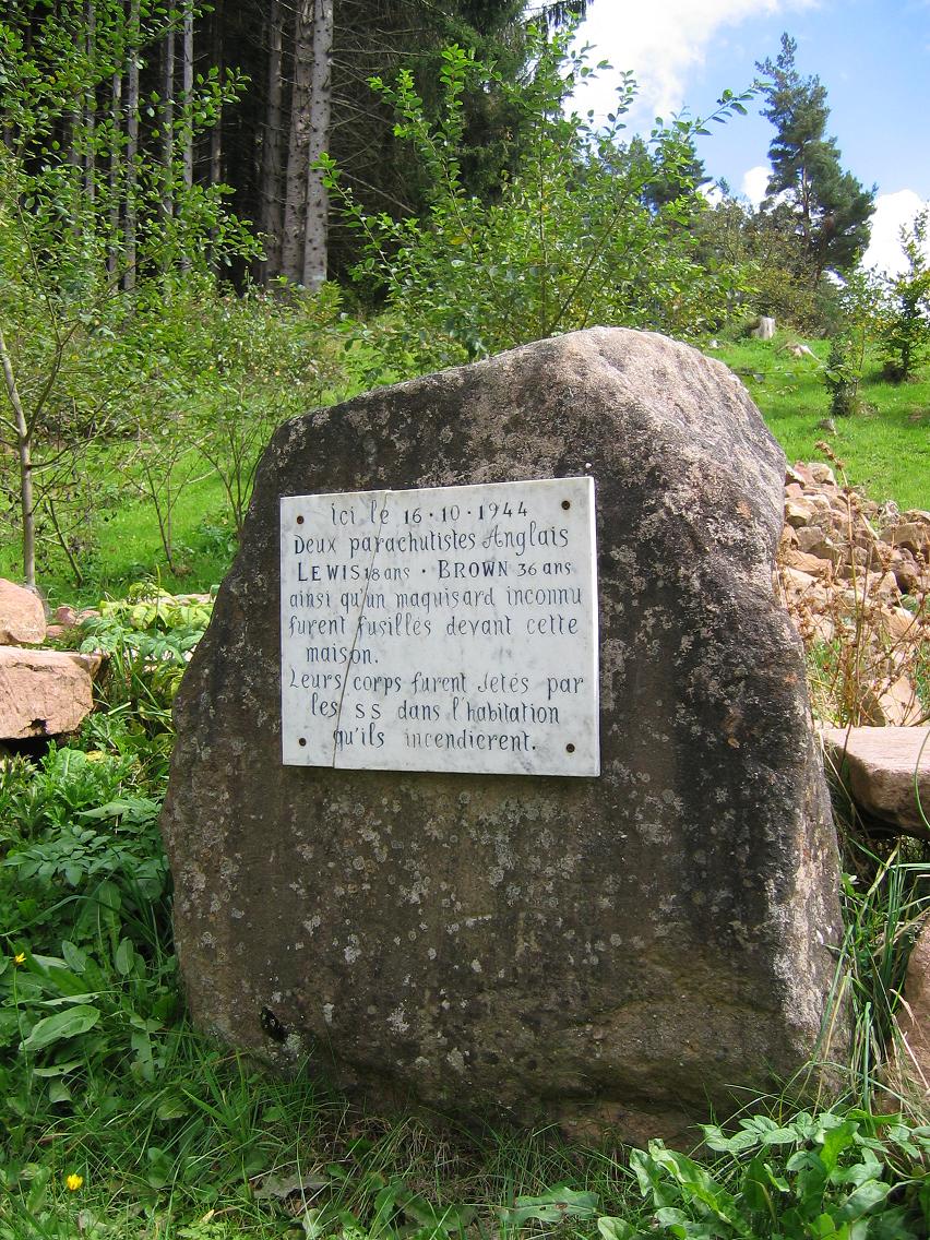 Stèle Harcholet.jpg