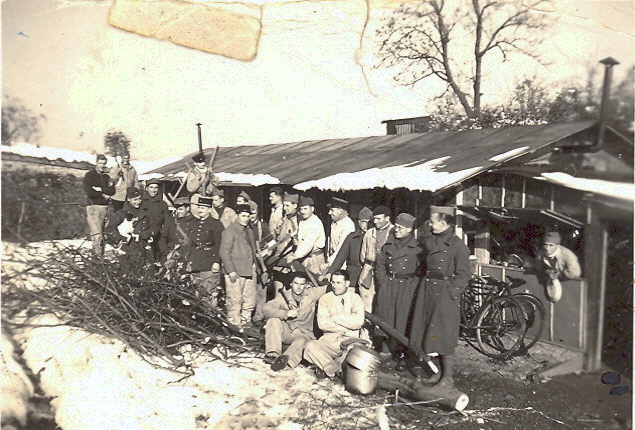 groupe avec vélos.jpg