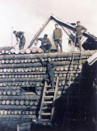 blockhaus en rondins hatten.jpg