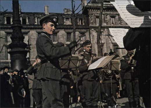 paris-occupation-04.jpg