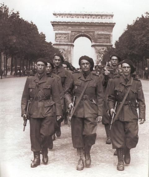 repression%20milice2.jpg