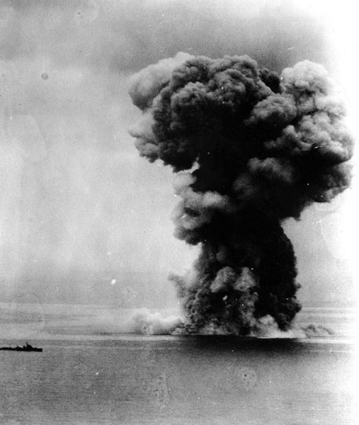 507px-Yamato_explosion[1].jpg