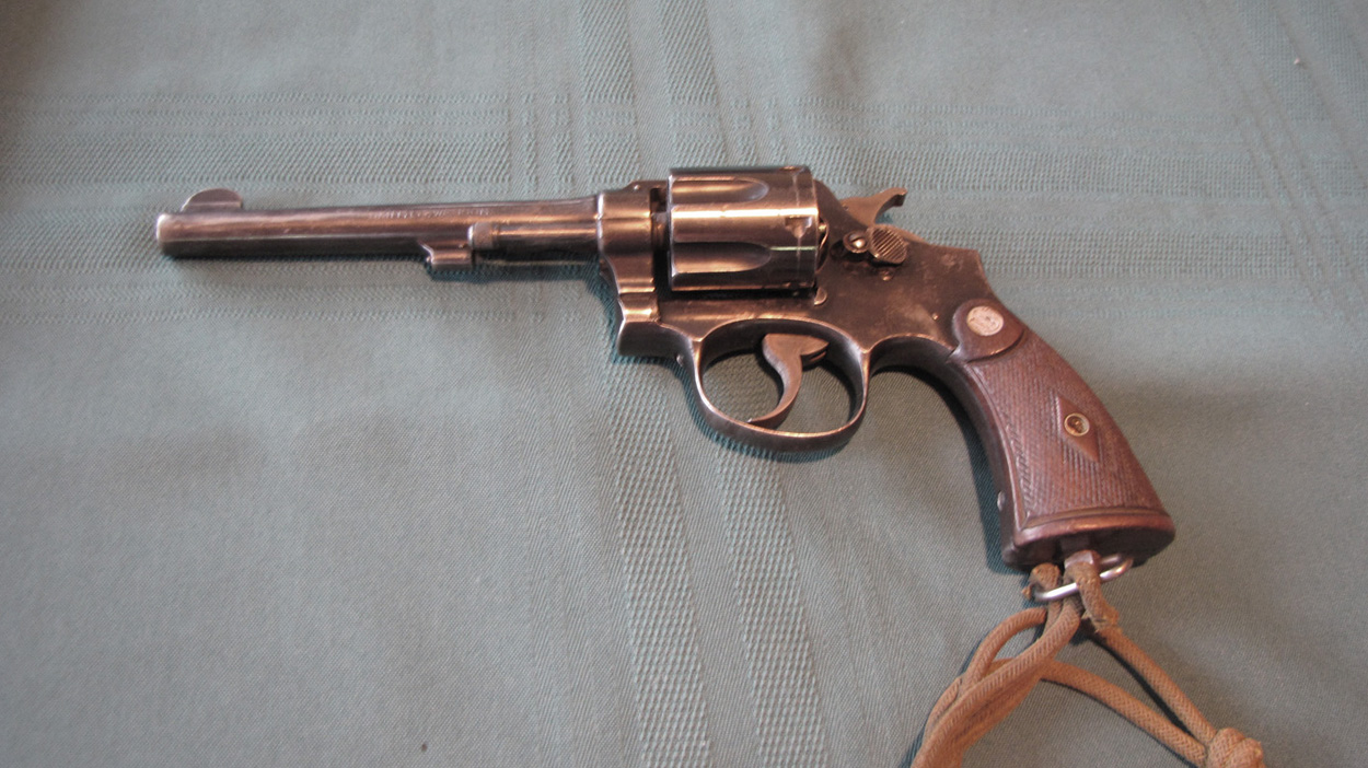 Smith & Wesson 1.jpg