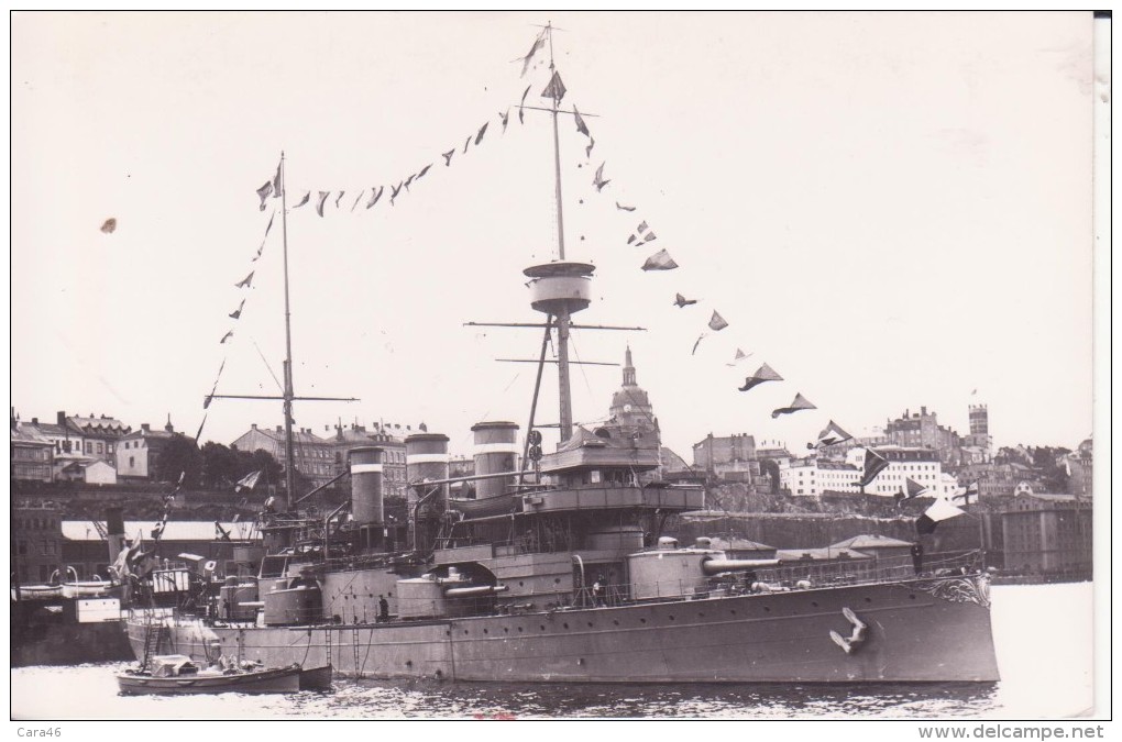 OSCAR II garde cotes cuirassé suédois- école d'application.jpg