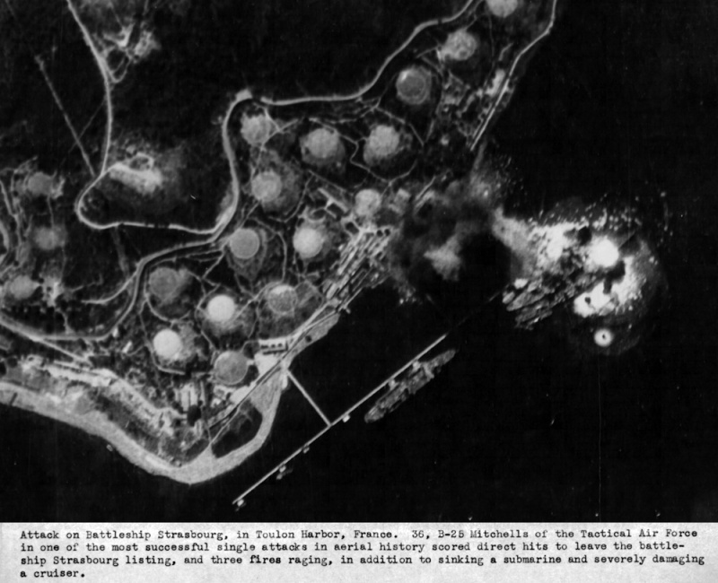 1944 8 18 STRASBOURG, LA GALISSONNIERE, CDT TESTE sont les bombres au lazaret.jpg