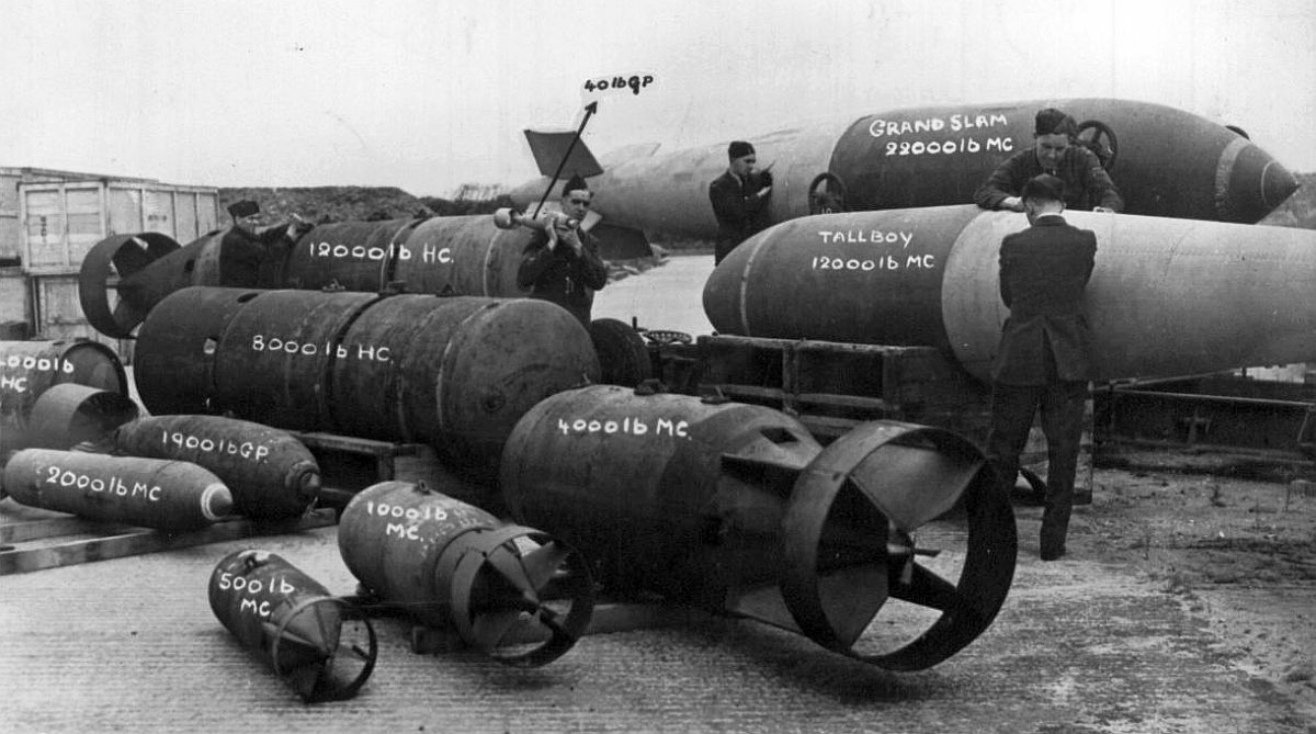 12_000lb_bomb.jpg
