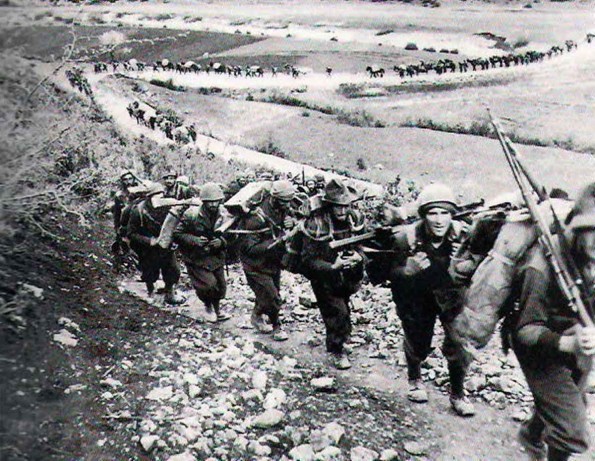 la division alpine Julia entre en Grèce octobre 1940.jpg