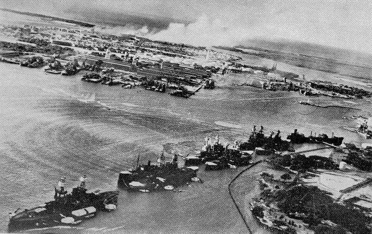 4 NEVADA,ARIZONA,VESTAL,TENNESSEE,WEST VIRGINIA,MARYLAND,OKLAHOMA,NEOSHO,CALIFORNIA à pearl harbour.jpg