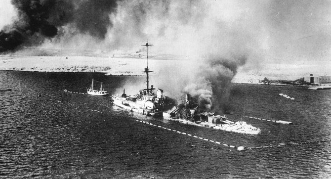 San_Giorgio_in_fiamme_a_Tobruk.jpg