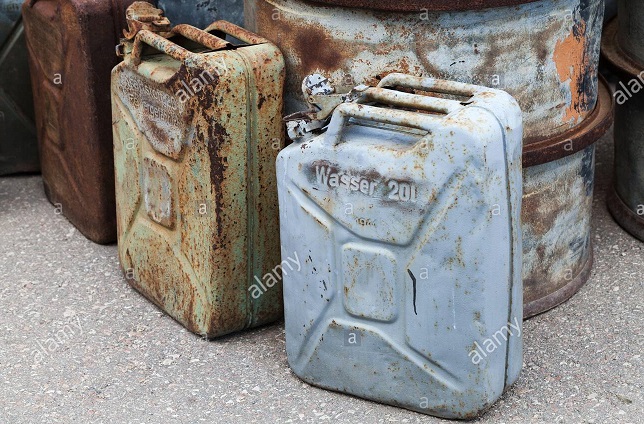 old-rusty-german-jerrycans-for-drinking-water-and-gasoline-from-wwii-period.jpg