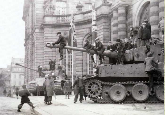 Tiger I 222 strasbourg.jpg