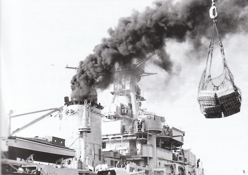 JEAN DE VIENNE 1939 11 28 déchargement de l'or à halifax.jpg