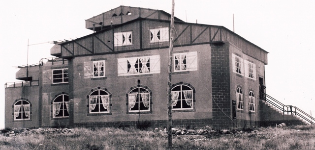 Blockhaus avc toit.jpg
