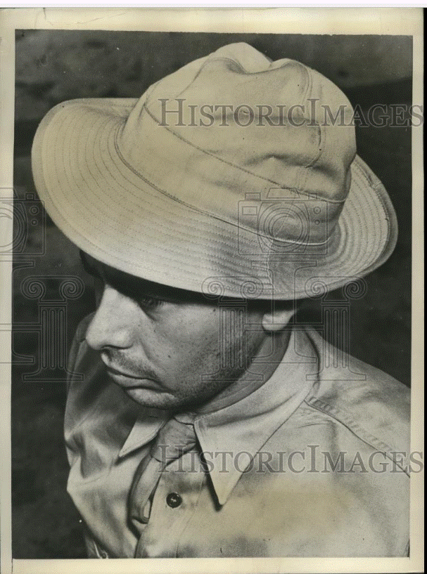 1941 coton hat.gif