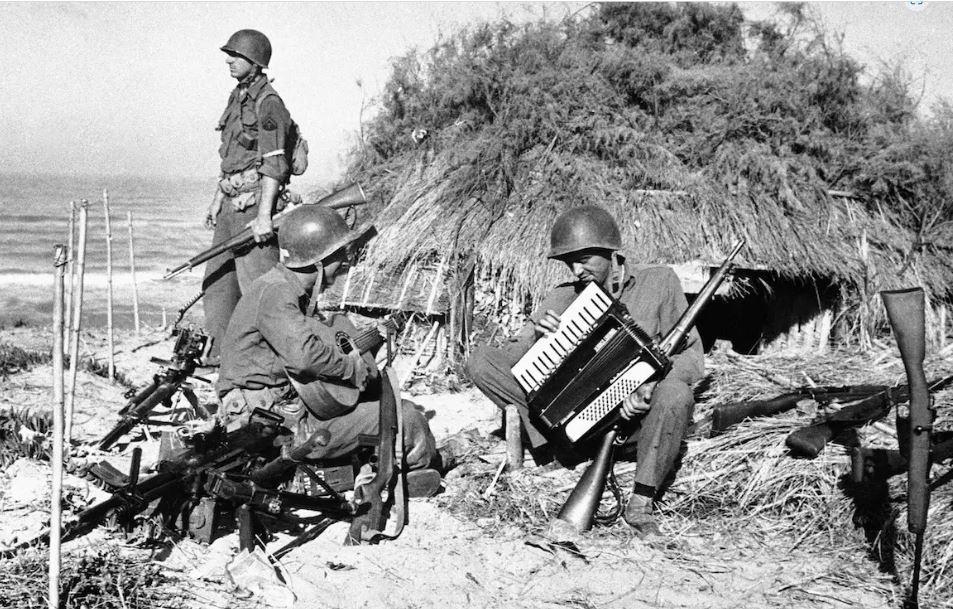 Soldats américains Sicile juillet 1943.JPG