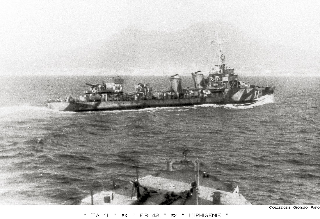 IPHIGENIE 1943 devenu TA11ex FR43.jpg