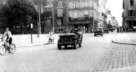 liberation-de-sens-21-aout-1944-photos-de-l-historien-joel-d_5593576.jpeg