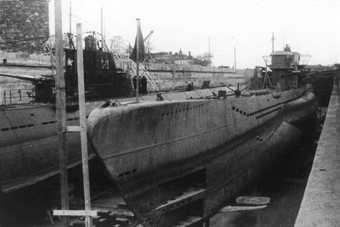 U1058 1946 devenu H23 russe.jpg