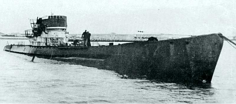 U530 1945 7 inspectpardesmarins.jpg