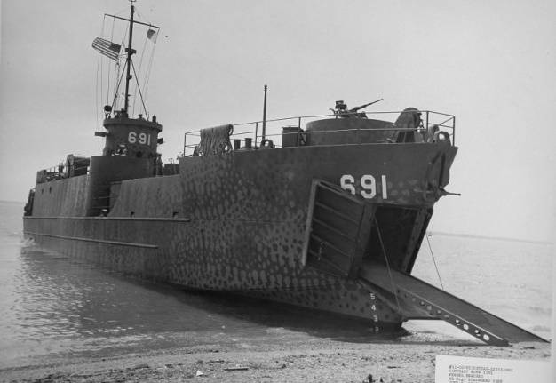 LCIL691  1943.jpg