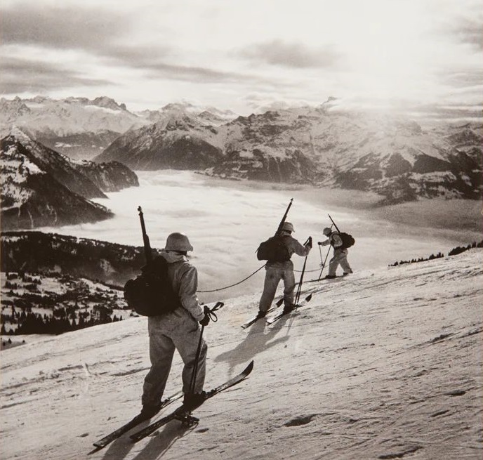 kettel-ski-descente-3-soldats-suisses.jpg