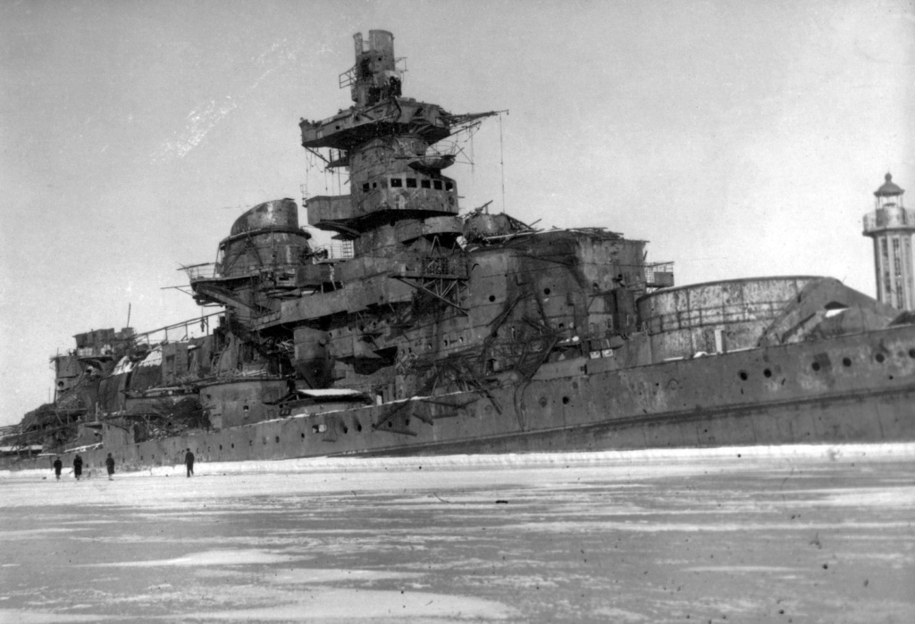GNEISENAU 1945 5 gnei9116.jpg