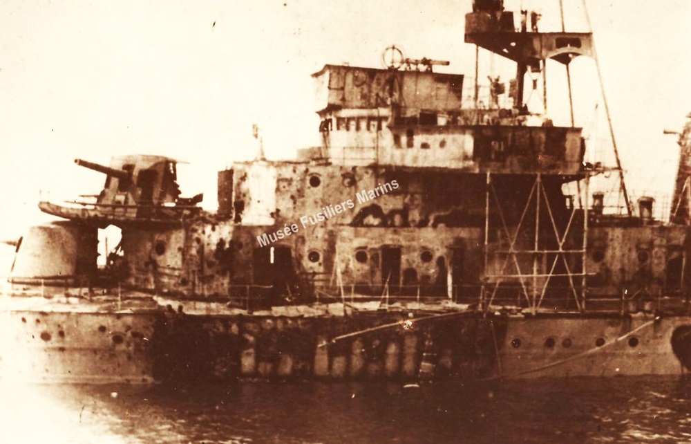 BOUGAINVILLE 1940 12 passerelle  épave cdo_au211.jpg