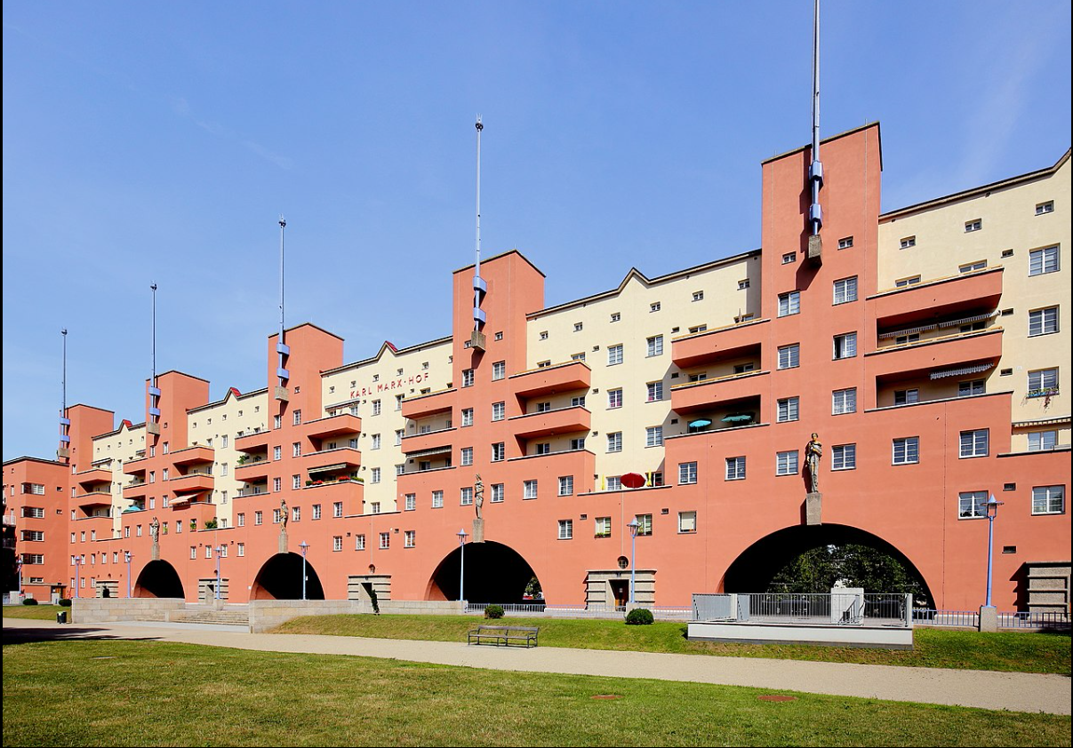 karl-Marx hof.png