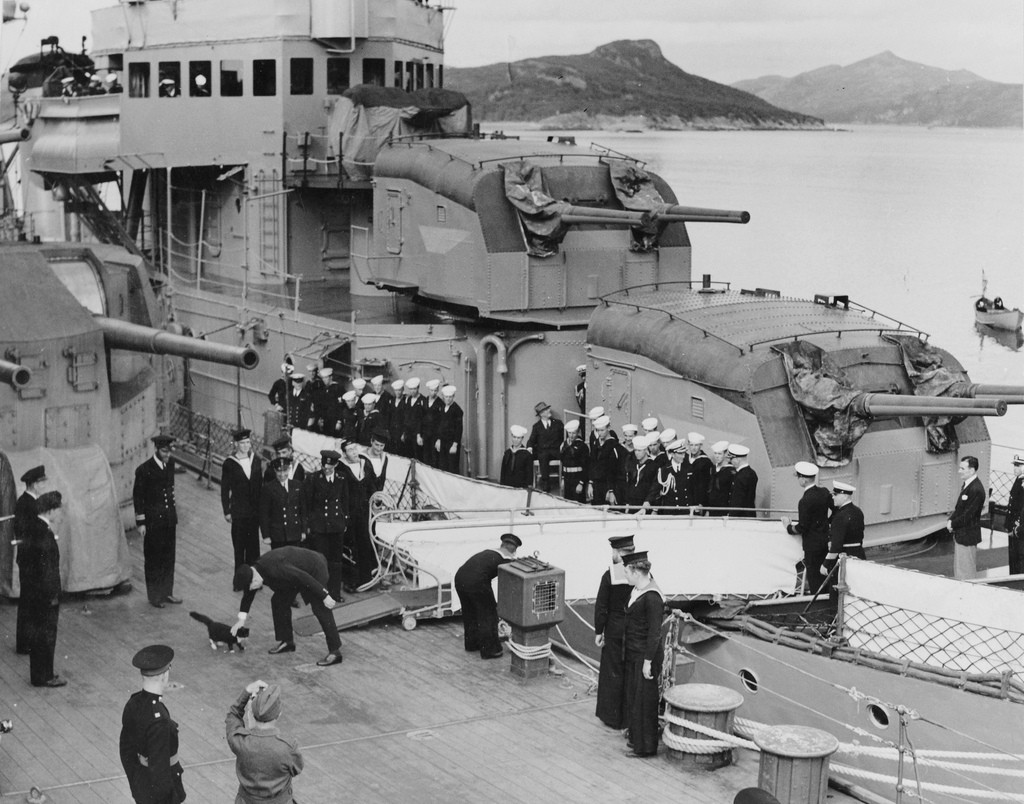 DD358  MC DOUGALL 1941 8 10 et PRINCE OF WALES  signature charte de l'Atlantique.jpg