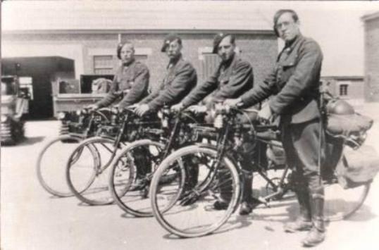 cyclistes_frontiere.jpg