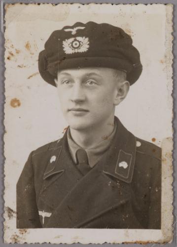 aze_mlm2002.1946b_001.jpg