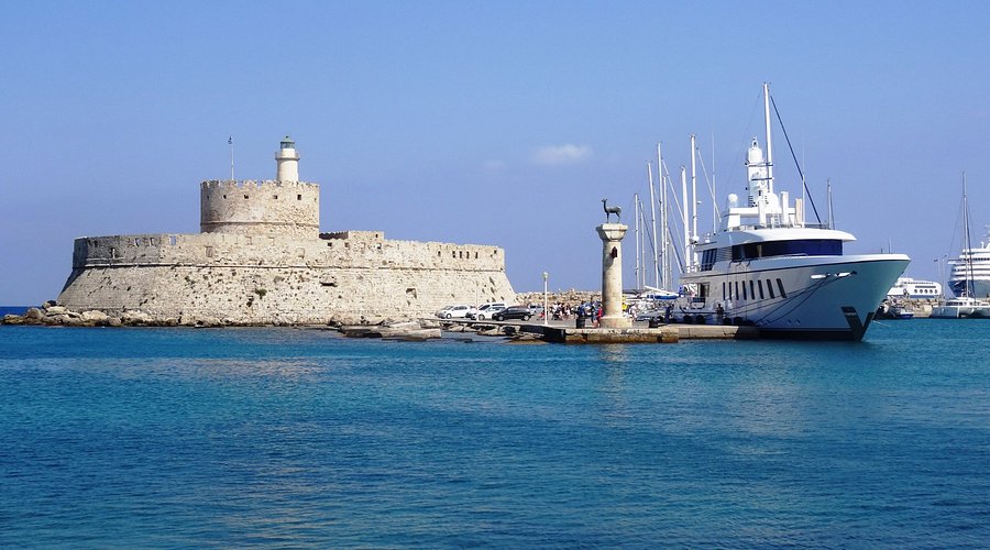 Mandraki Harbour (Rhodes).jpg