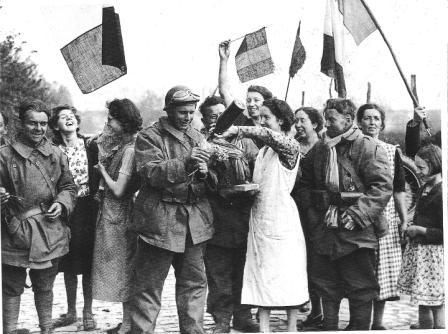 Françaismai40 3.jpg