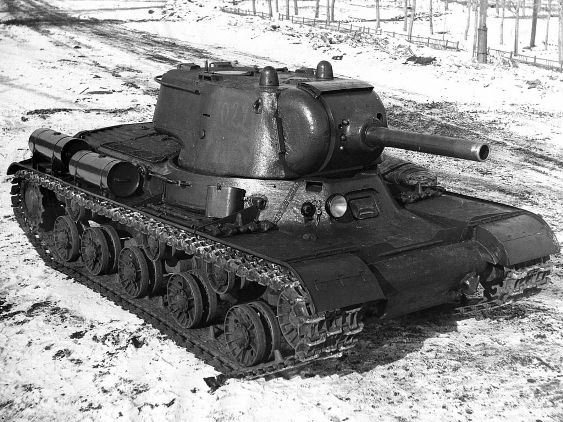 IS-2 prototype Chelyabinsk factory 1943 general view.jpg