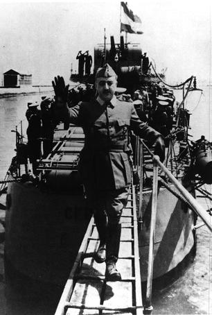 CEUTA FRANCO debarque.jpg