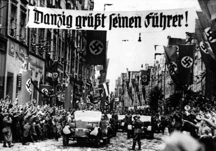 hitler-in-danzig-am-20--sep--1939.jpg